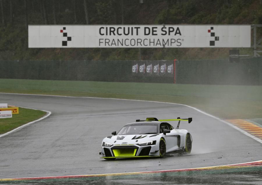  Audi R8 LMS GT2 2019 года  (фото 29 из 40)